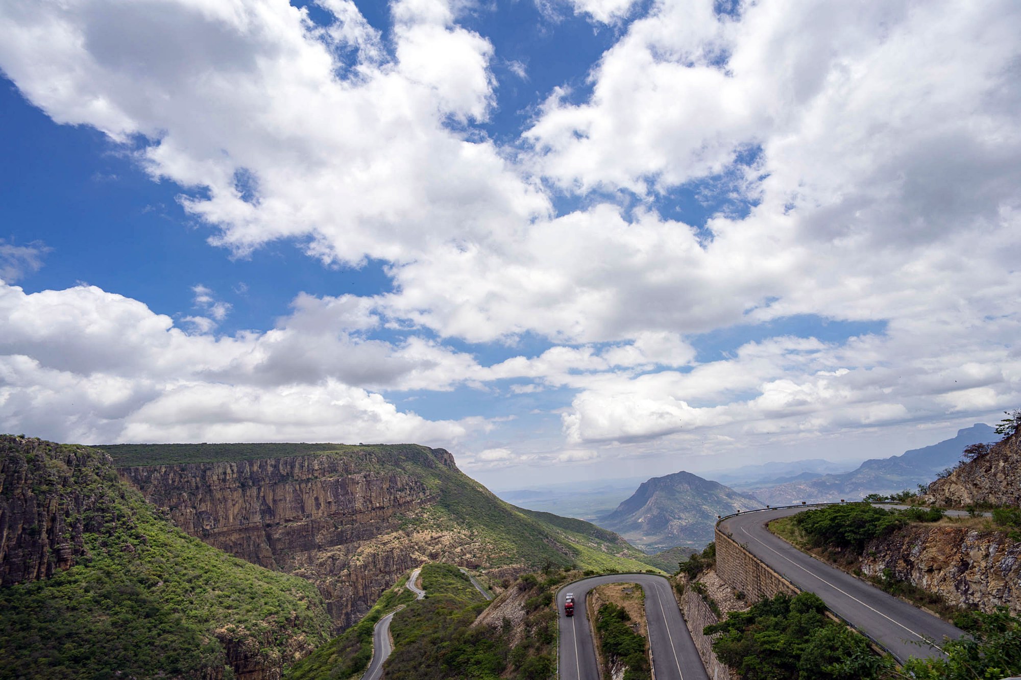Die Straße durch die Berge