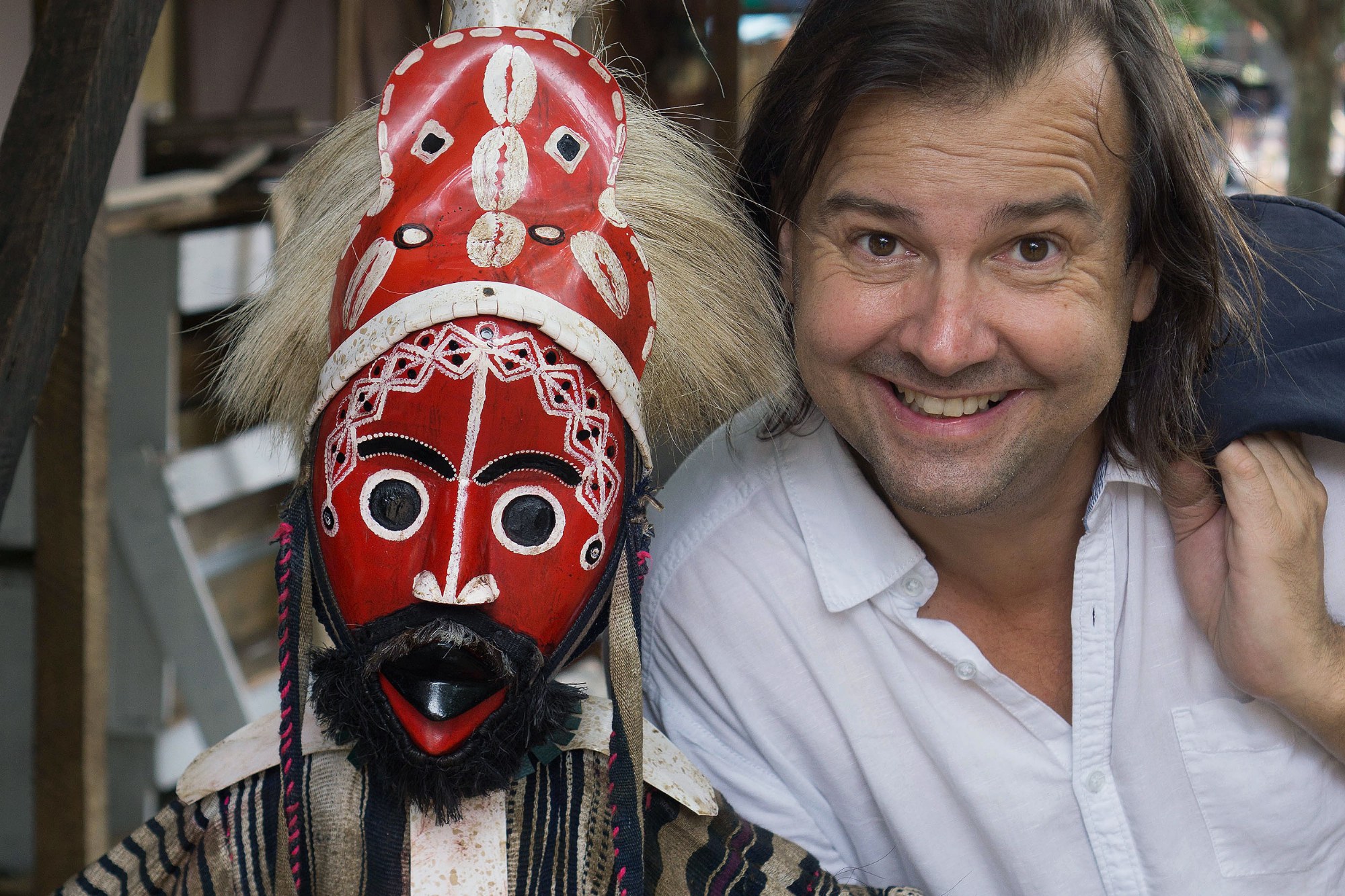 Hannes zwischen den Masken