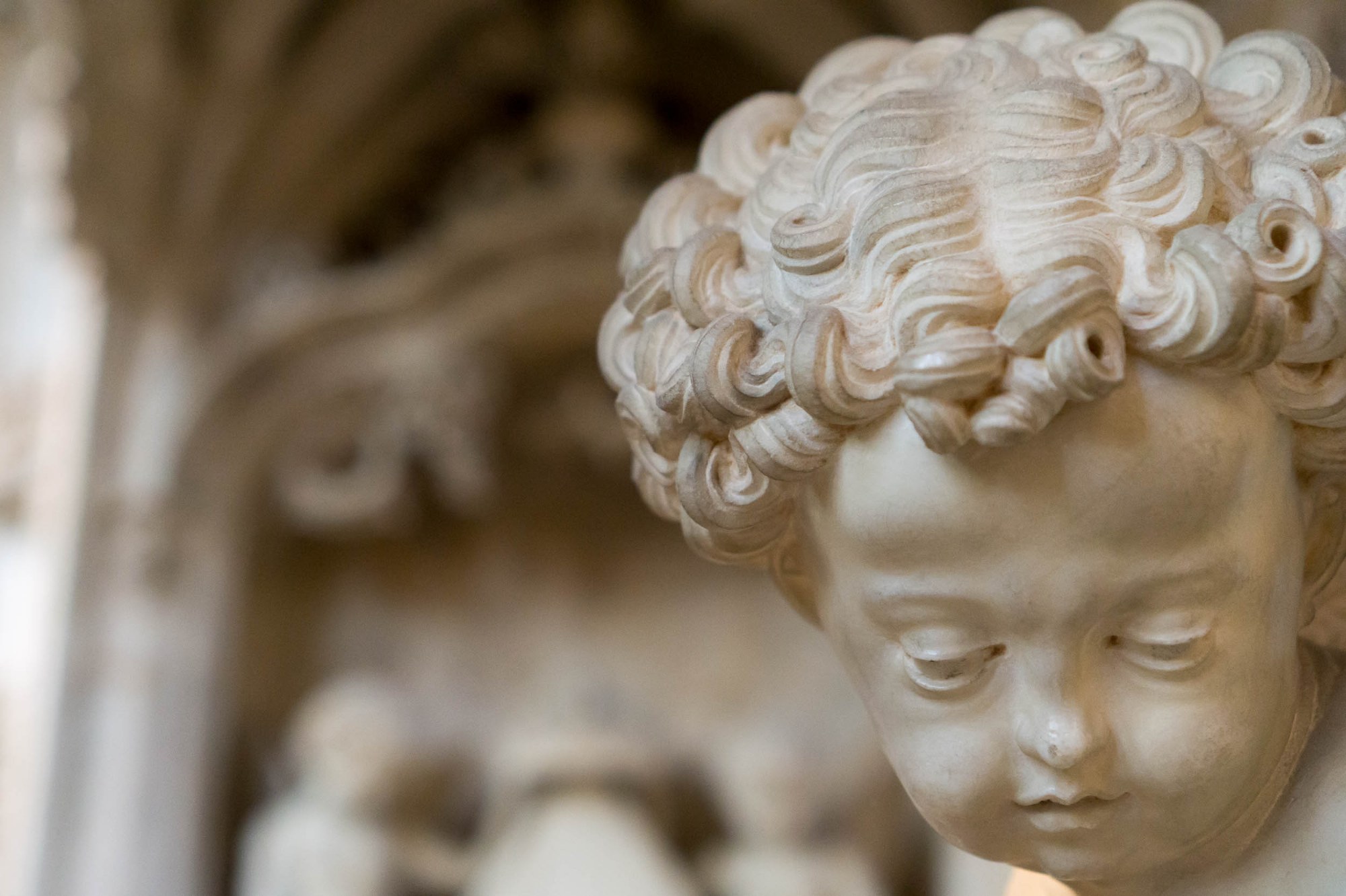 Detail einer Skulptur im Kloster Brou