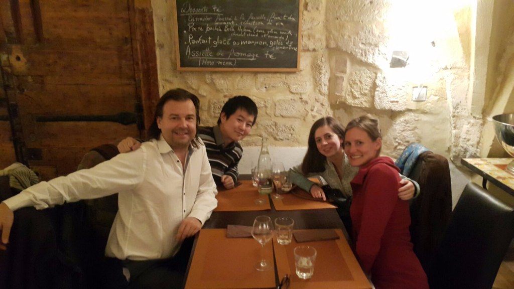 Abendessen mit Freunden in Montpellier