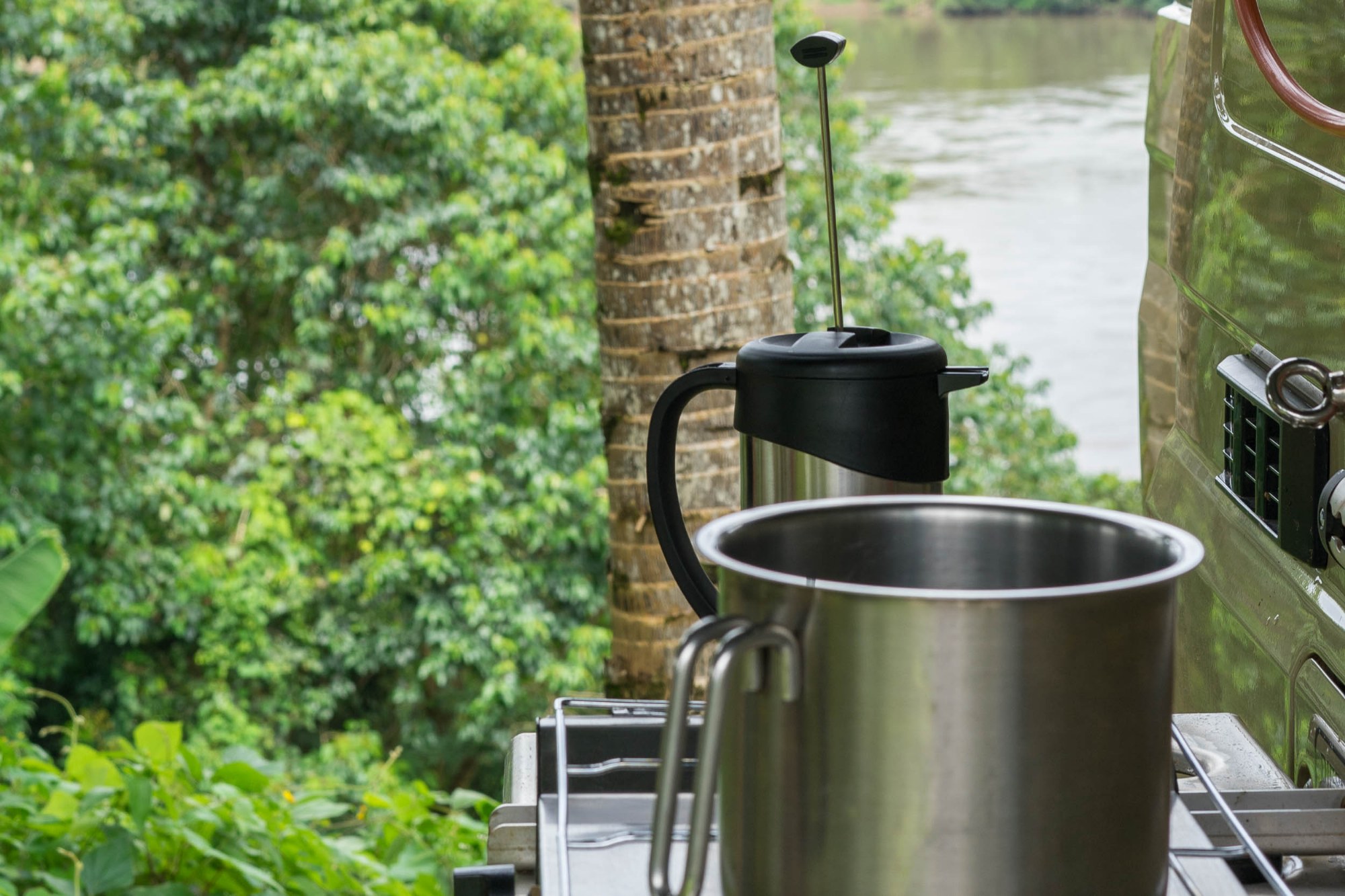 Kaffeepause am Fluss
