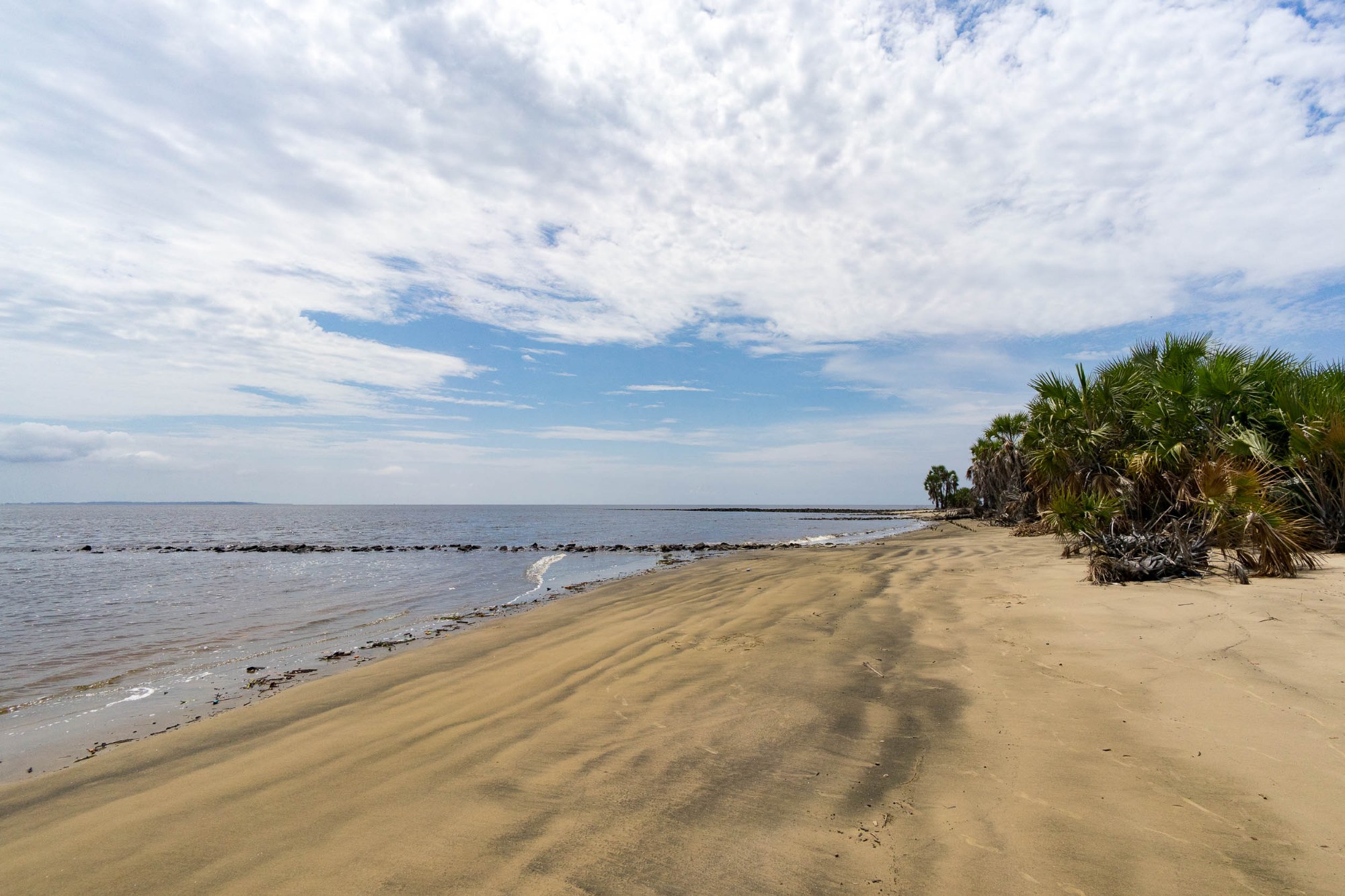 Am Strand der Kongomündung