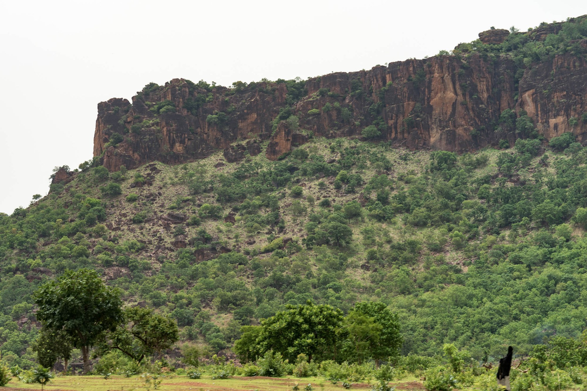 Felslandschaft auf dem Weg nach Bamako